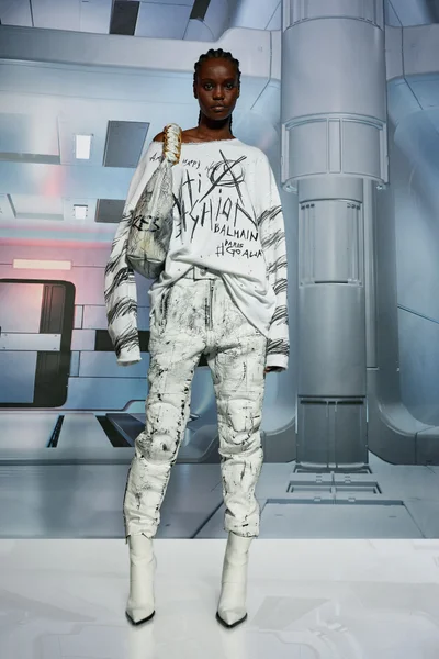 Look 29
